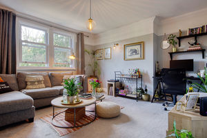 Lounge- click for photo gallery